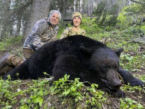 Idaho Outfitter Hunts for Black Bear